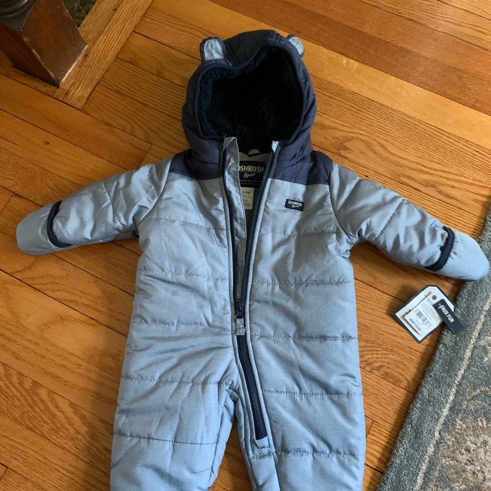 Brand new snow suit!!